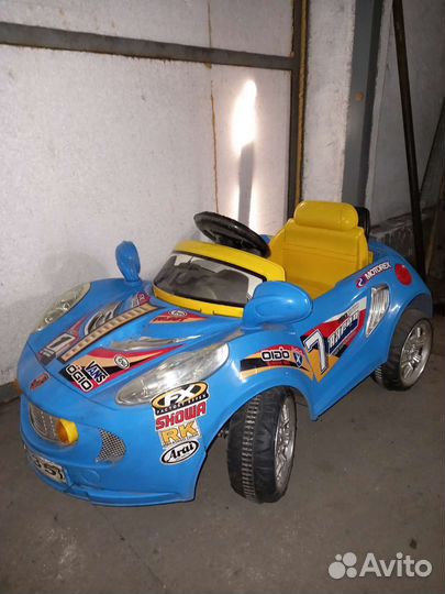 Детский электромобиль