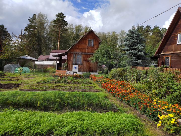 Дача 43 м² на участке 4,3 сот.