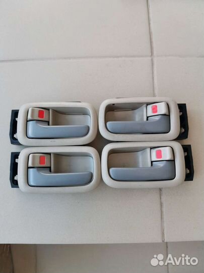 Внутренние дверные ручки Лэнд Крузер 100