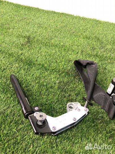 Ремень безопасности передний левый Ford Mustang 6