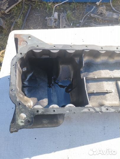 Поддон двигателя D24T Volvo 760, 940 VW LT