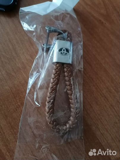 Брелок для ключей кожа