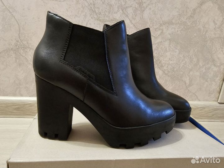 Ботильоны Calvin Klein 39 размер Кожа Зима