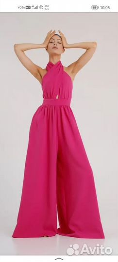 Комбинезон с открытой спиной