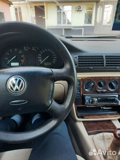 Volkswagen Passat 1.6 МТ, 1997, 303 000 км