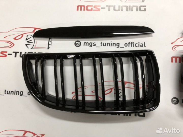 Решетка в BMW 3 е90 05-08 черный глянец