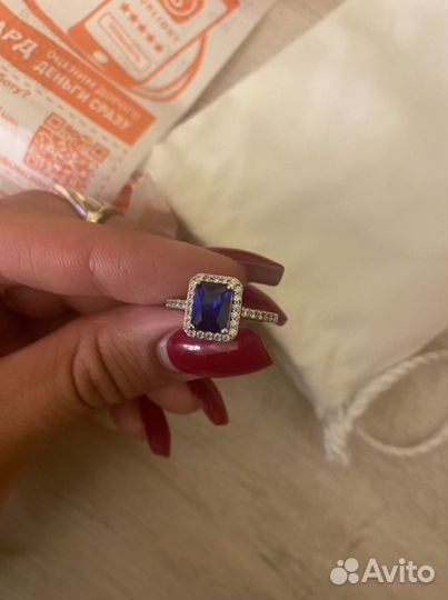 Серебряное кольцо с сапфиром