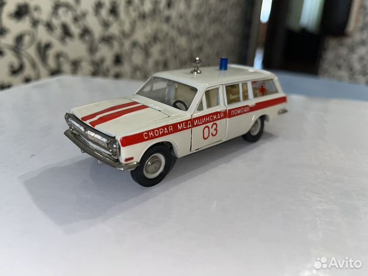 Волга газ 24-02 Скорая (А24) модель 1:43