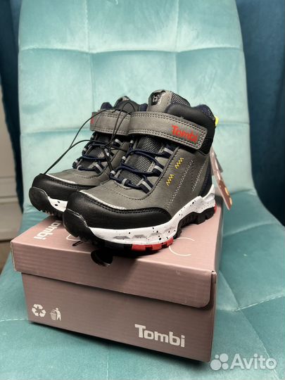 Ботинки для мальчика 25;26 новые