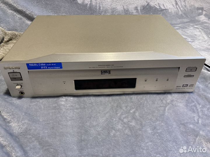 Sony CD/DVD player DVP-S7700+ Receiver STR-V55ES