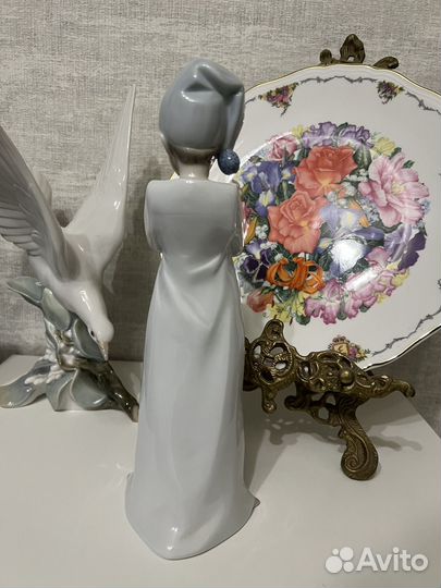 Фарфоровая статуэтка Lladro