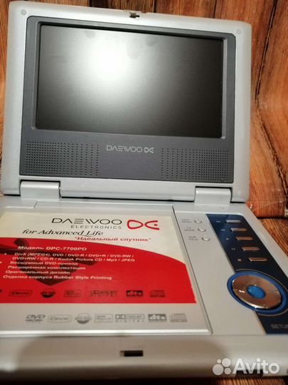 Портативный видеоплеер Daewoo DPC-7700 PD