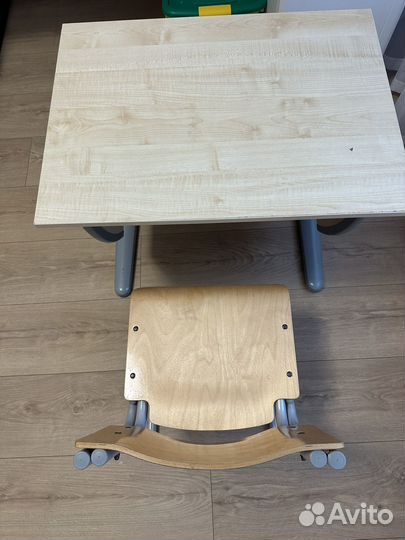 Детский письменный стол б/у