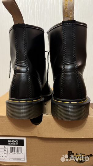 Dr martens vegan 44