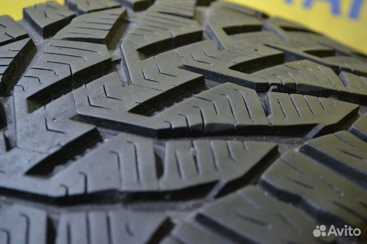 Tigar Winter 235/40 R18