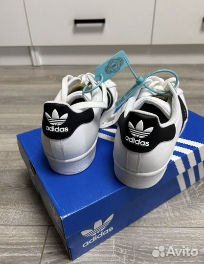 Кроссовки adidas superstar