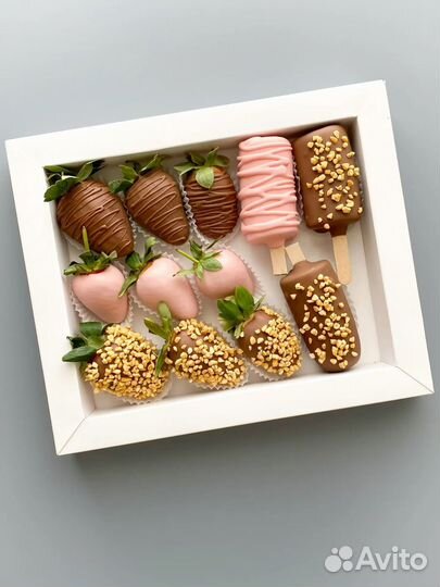 Клубника шоколада с бананом