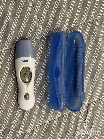 Термометр электронный AND