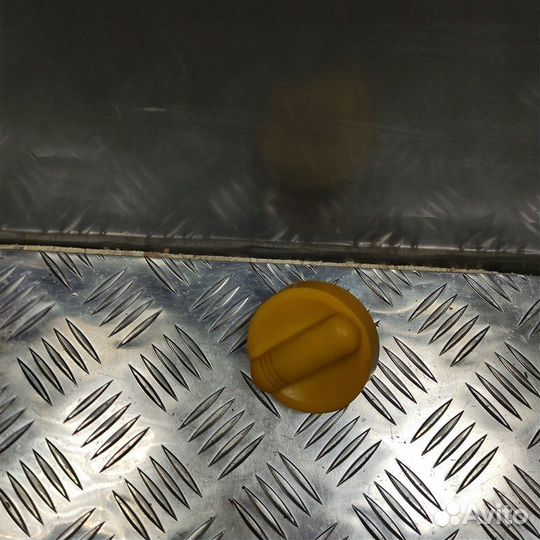 Крышка маслозаливной горловины Renault Sandero 2