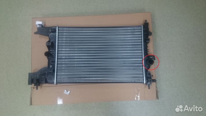 Радиатор охлаждения Шевроле Круз F16D4/F18D4 мт
