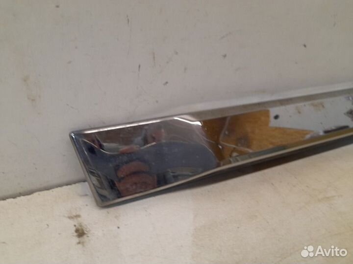 Молдинг двери задний левый Toyota Land Cruiser 200