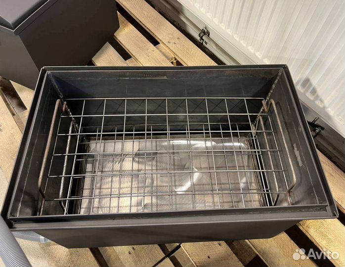 Коптильня горячего и холодного копчения