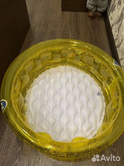 Надувной бассейн