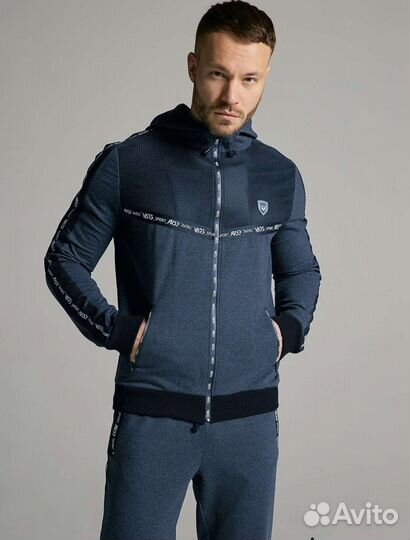 Спортивный костюм мужской новый 48 размер