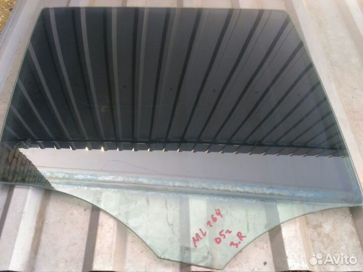 Стекло задней правой двери Mercedes ML 164