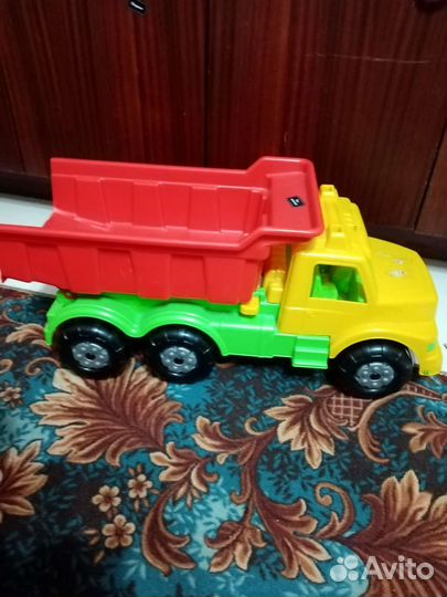 Игрушка грузовик