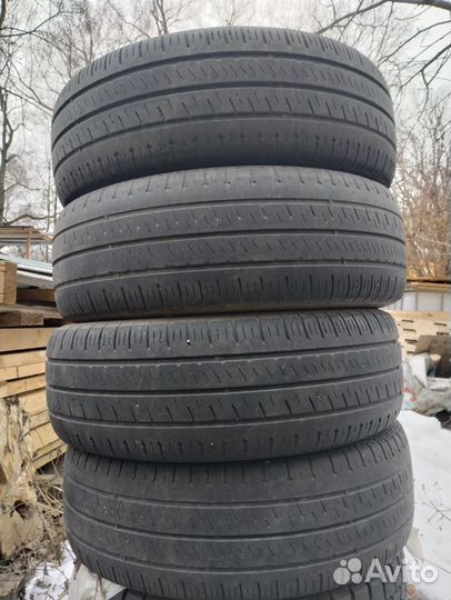 Hankook Radial RA28 225/65 R16C