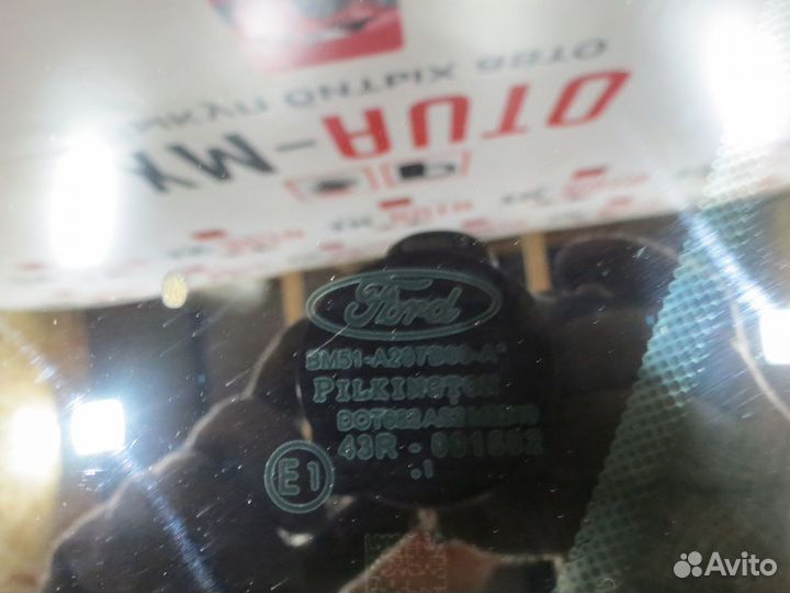 Форточка правая Ford Focus 3