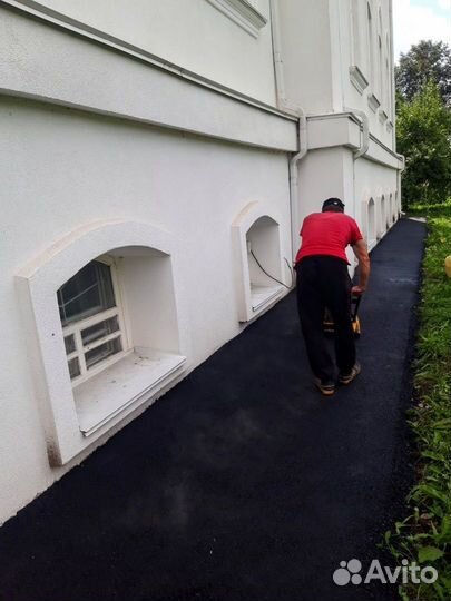 Асфальтирование и благоустройство территории