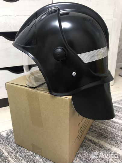 Шлем-каска пожарного спасателя