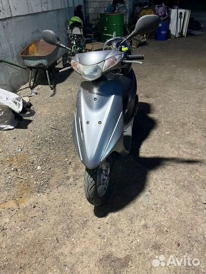 Suzuki address v50