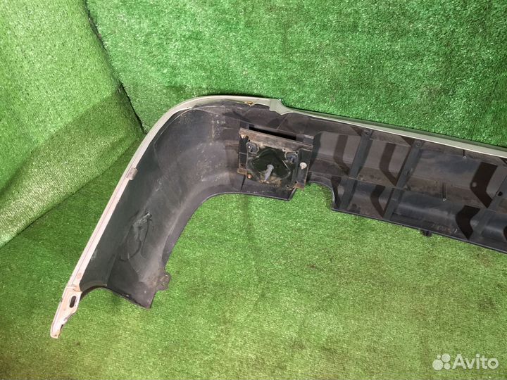 Бампер задний sedan Mazda Familia BHA Серебро с кр