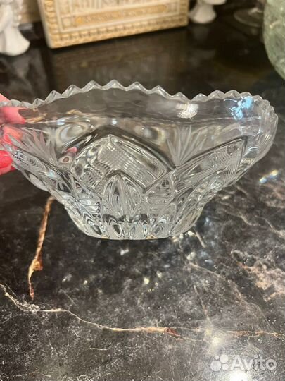 Хрустальная конфетница