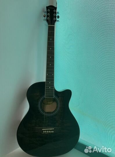 Акустическая гитара