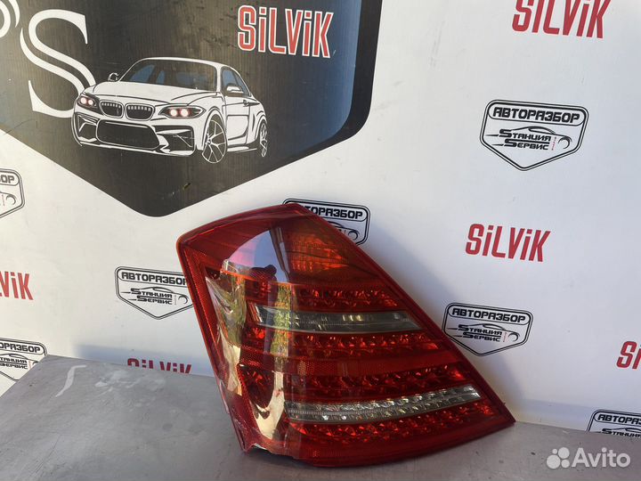 Задний правый левый фонарь mercedes 221