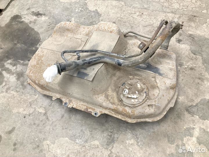 Топливный бак с насосом Mitsubishi Lancer 10