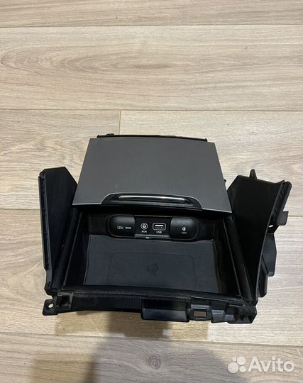 Беспроводная зарядка смартфонов Kia Optima 4 GT