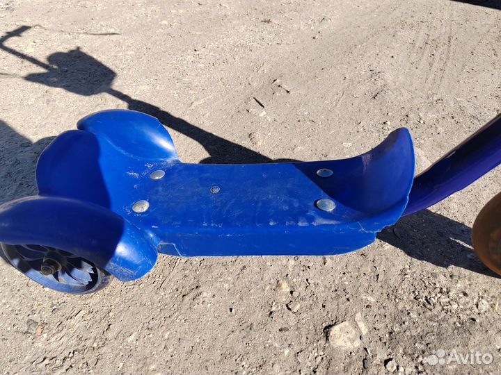 Самокат детский трехколесный маленький