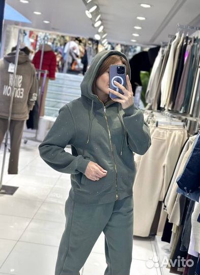 Костюм новый в стразах Турция