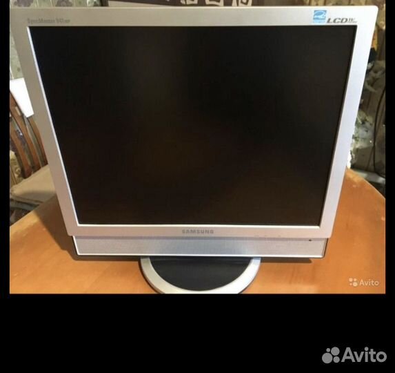 Монитор Samsung