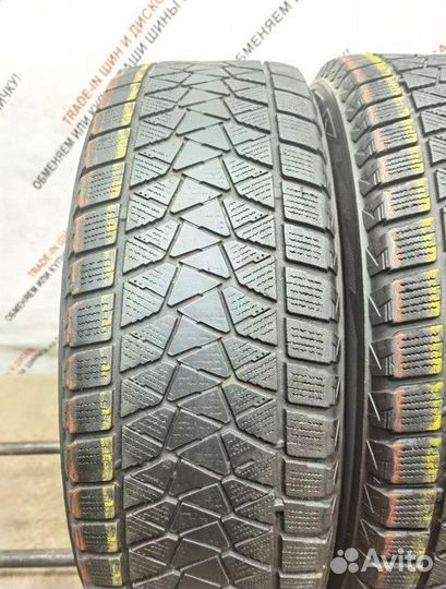 Bridgestone Blizzak DM-V2 215/60 R17 96S