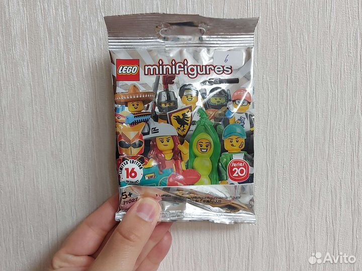 Конструктор lego Minifigures 1 Минифигурка 71027