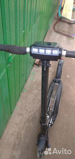 Продам электросамокат Kugoo S3