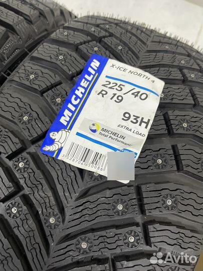 Michelin X-Ice North 4 SUV 225/40 R19 и 255/35 R19