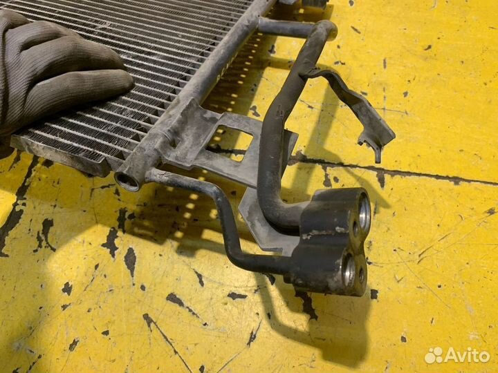 Радиатор кондиционера Volkswagen Passat 2000-2005