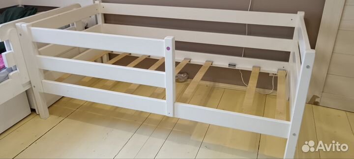 Детская кроватка с матрасом